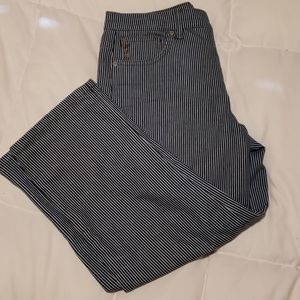 Style&Co Striped Capri Jeans Size 4P